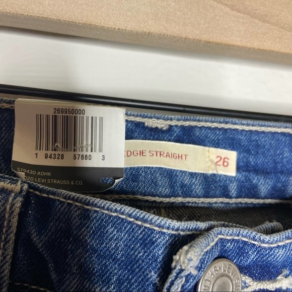 Levi's Wedgie High Waist Crop Straight Leg Jeans - Picture 4 of 8